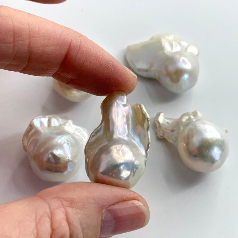 Freshwater Cultured White Baroque Pearl 30mm Half Drilled 1pc - Image 3