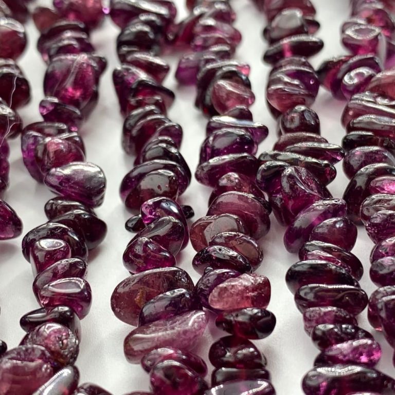 Garnet Chips 4-9mm Centre Drilled 38cm Strand - Image 4