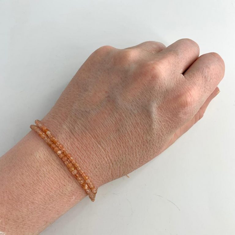 Sunstone 2.5mm Faceted Cubes 38cm Strand - Image 2