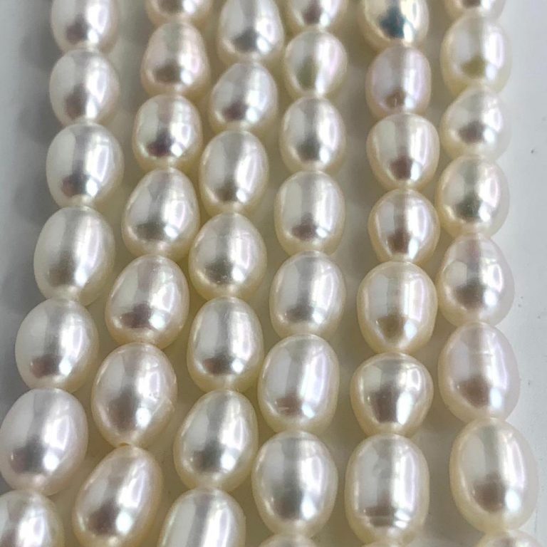 Freshwater Cultured White Rice Pearls 5-6mm 38cm String - Image 3