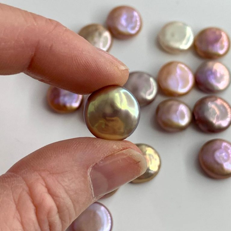 Freshwater Cultured Mixed Colour Coin Pearl 12-13 mm - Image 3
