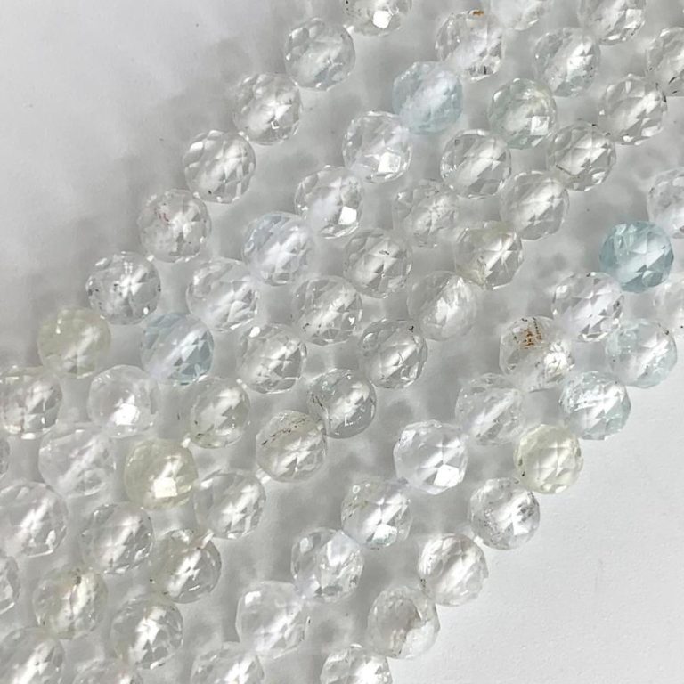 White Topaz 4mm Faceted Round Beads 38cm Strand - Image 3