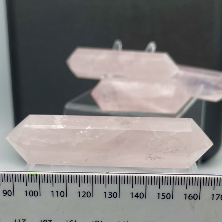 Rose Quartz Double Terminated Point Approx 9 x 2cm - Image 2