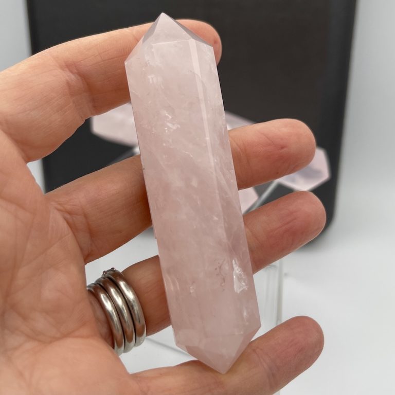 Rose Quartz Double Terminated Point Approx 9 x 2cm - Image 4