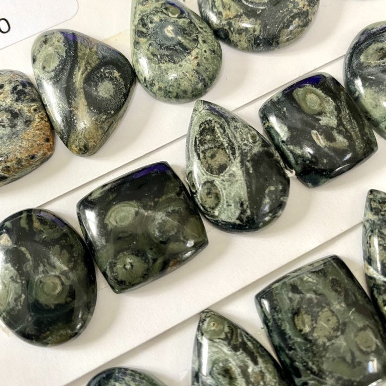 Kambaba Jasper Mixed Shape Cabochons Approx 20 - 25cm 5 Piece Pack - Image 2