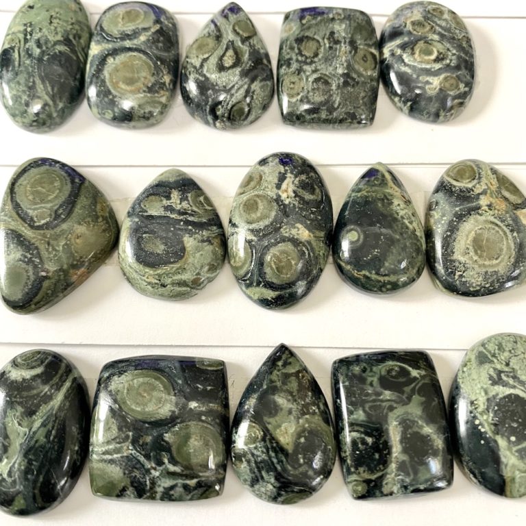 Kambaba Jasper Mixed Shape Cabochons Approx 20 - 25cm 5 Piece Pack - Image 3