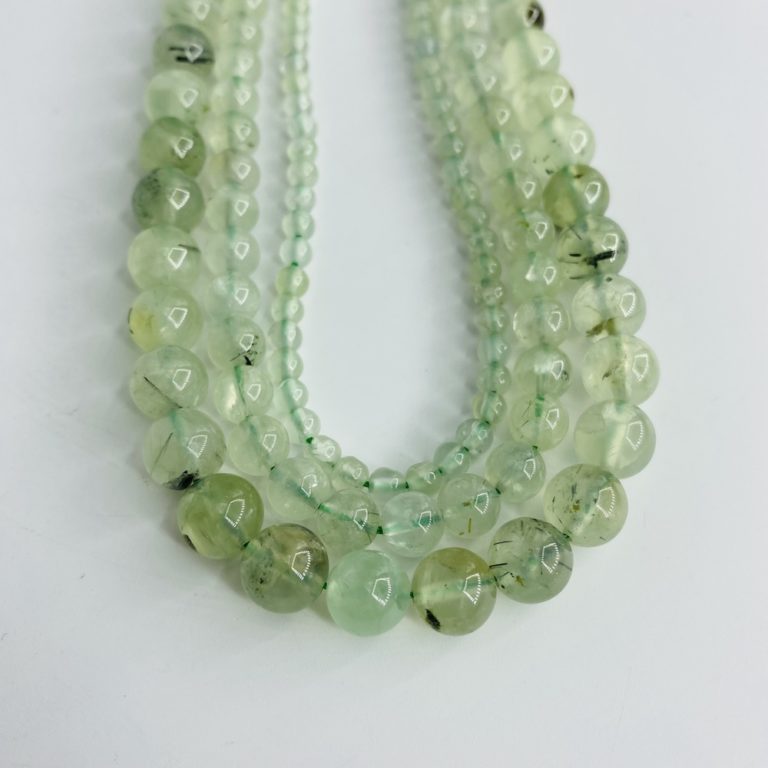 Prehnite Smooth Rounds Approx 8mm Beads 38cm Strand - Image 4