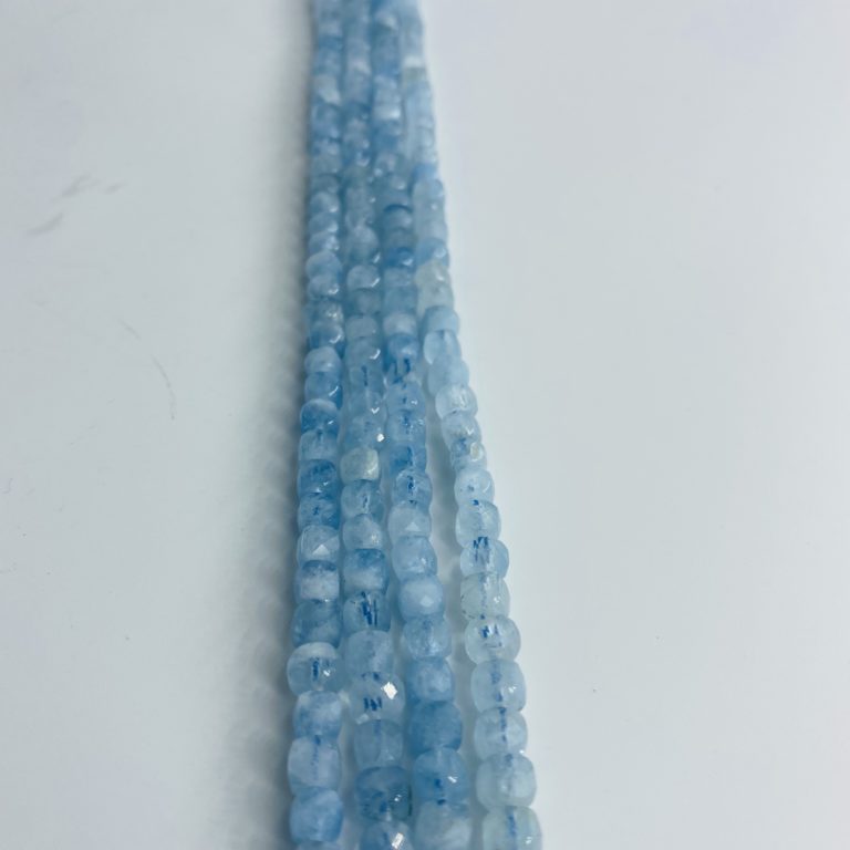 Aquamarine 4-6mm Faceted Cube 36cm Strand - Image 3