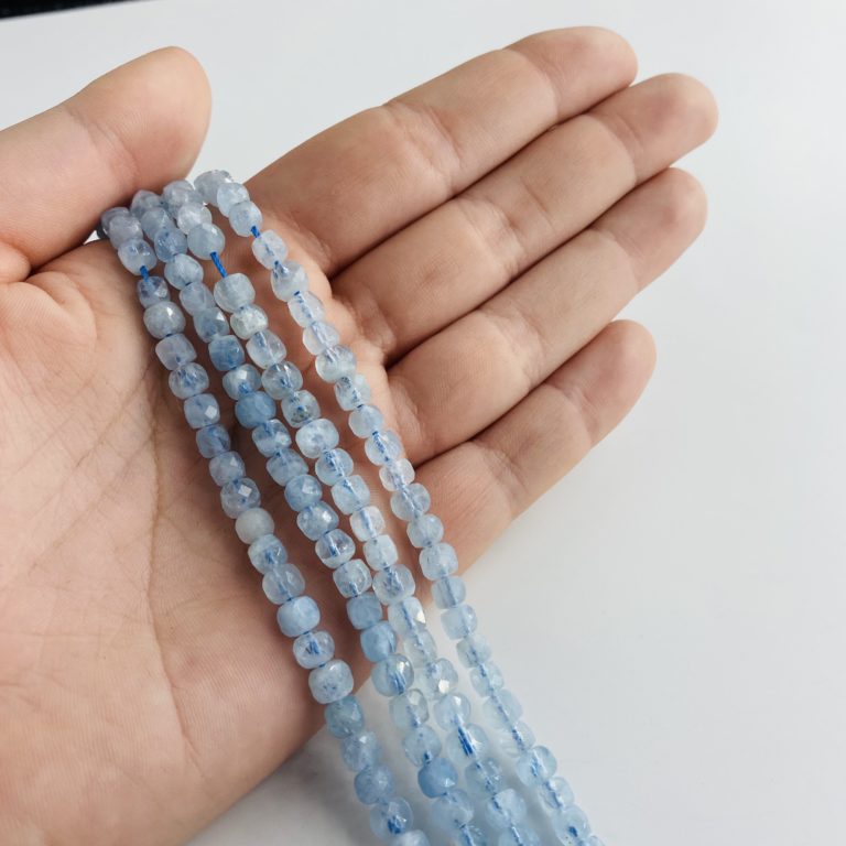 Aquamarine 4-6mm Faceted Cube 36cm Strand - Image 4
