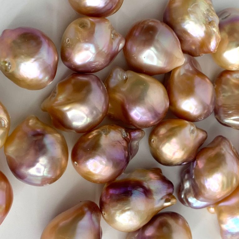 Freshwater Cultured Bi Coloured Nucleated Baroque Pearl Approx 11-14mm - Image 5