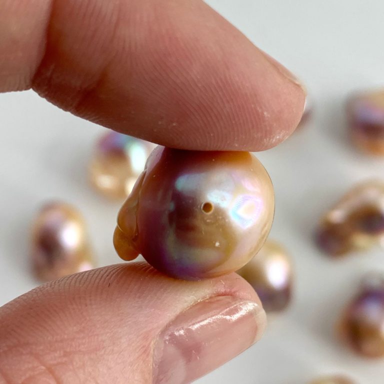 Freshwater Cultured Bi Coloured Nucleated Baroque Pearl Approx 11-14mm - Image 4