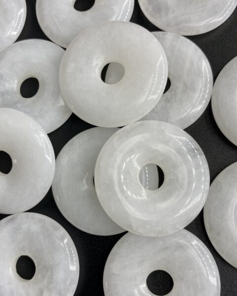 Snow Quartz 30mm Donut