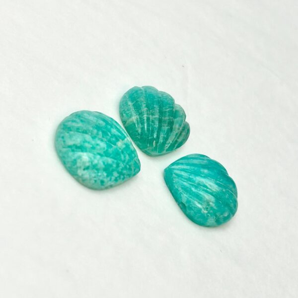 Amazonite Shell Drilled Approx 22mm - Image 2
