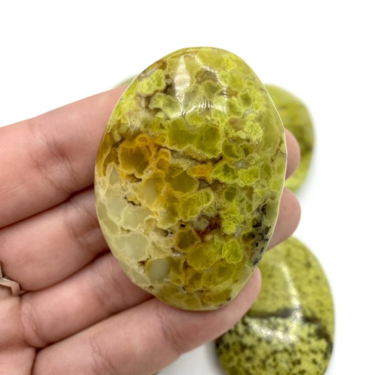 Green Opal Palmstone Approx 40 x 30 x 10mm - Image 3