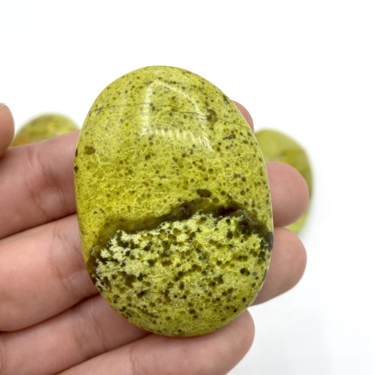Green Opal Palmstone Approx 40 x 30 x 10mm - Image 4