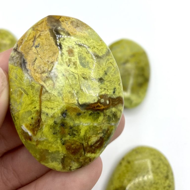 Green Opal Palmstone Approx 40 x 30 x 10mm - Image 6
