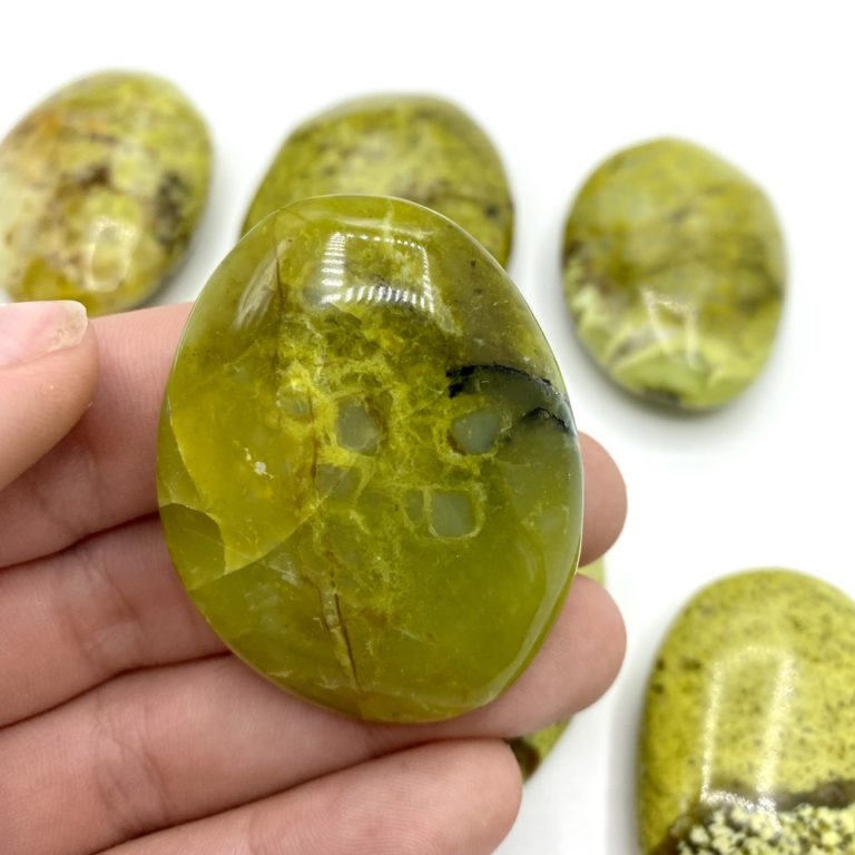 Green Opal Palmstone Approx 40 x 30 x 10mm - Image 7