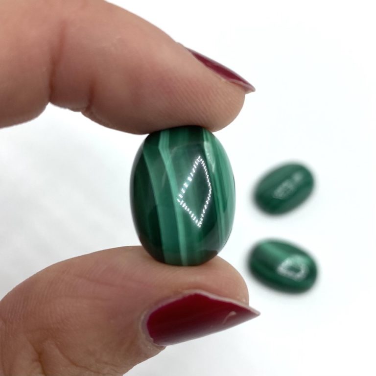 Malachite Oval Cabochon Approx 18 x 13mm - Image 3