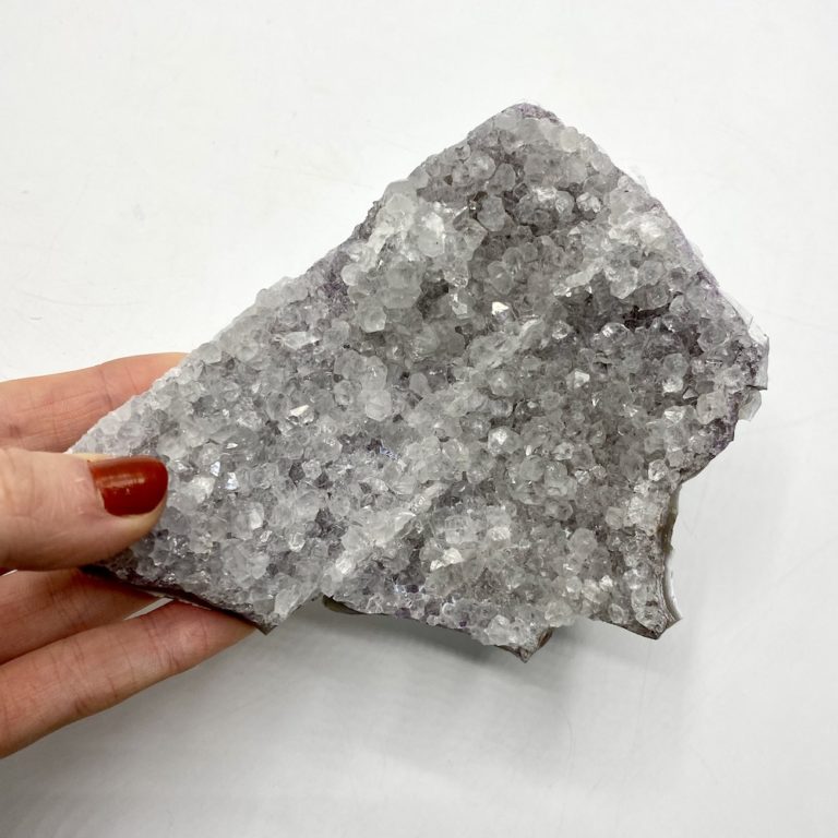Shell Amethyst Bed Approx 13 x 11cm
