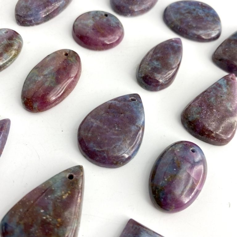 Ruby in Kyanite Mixed Shape Top Drilled Cabochons Approx 20 - 30mm 2 Piece Pack - Image 2