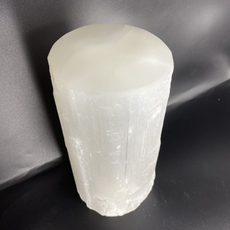 Selenite Rough Cylinder Lamp Approx 20 x 10cm - Image 3