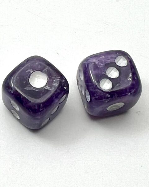 Amethyst Dice Approx 15 x 15mm 2pcs