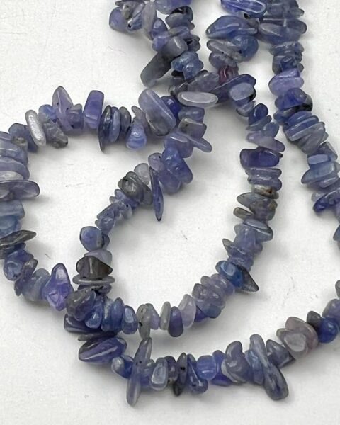 Tanzanite Chips Approx 2 -8mm Approx 80cm Strand