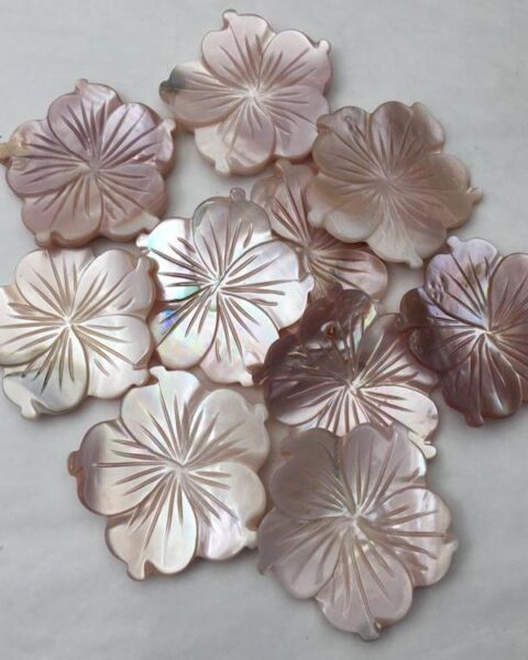 Carved Shell Flower Undrilled Approx 2 - 5cm