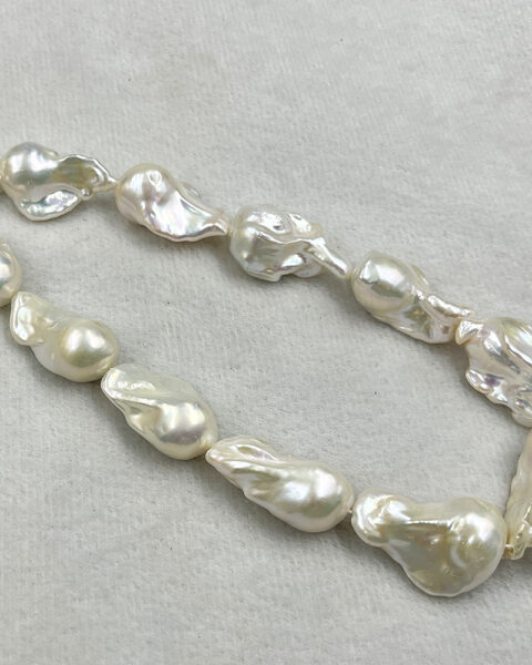 Fresh Water Cultured Light Cream Baroque Pearl Approx 14 - 15mm 1pc