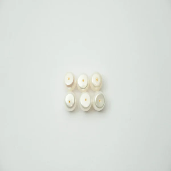 Freshwater Cultured Cream Button Pearl Approx 8 - 8.5mm Half Drilled 3 Pairs - Image 2