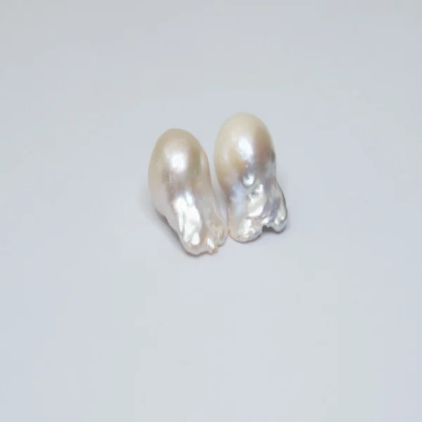 Freshwater Cultured Metallic White Baroque Pearls Approx 10 x 15mm Half Drilled 1 Pair - Image 2