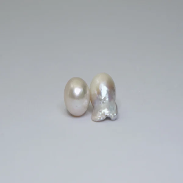 Freshwater Cultured Metallic White Baroque Pearls Approx 10 x 15mm Half Drilled 1 Pair - Image 3