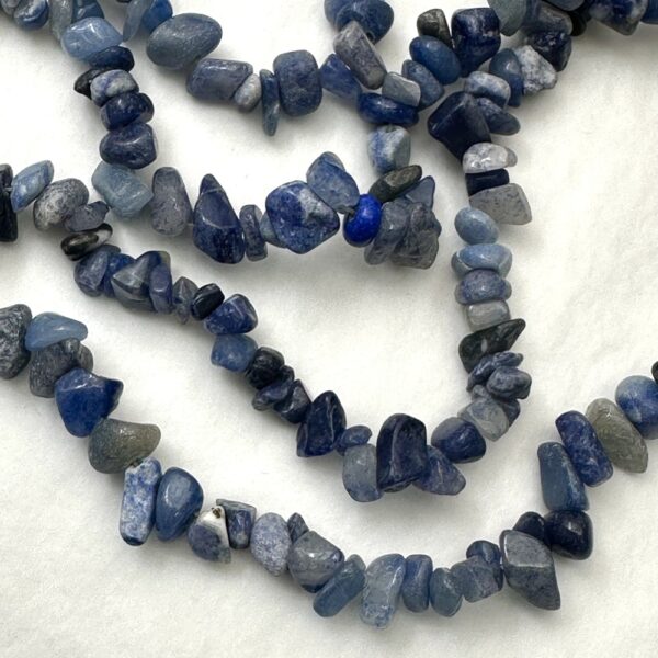 Blue Aventurine Chips Approx 5 x 8mm Approx 78cm Strand - Image 2